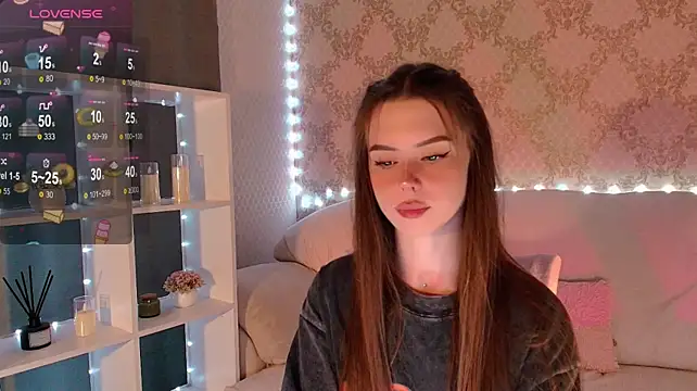 HolyMiax - flash booty in panties