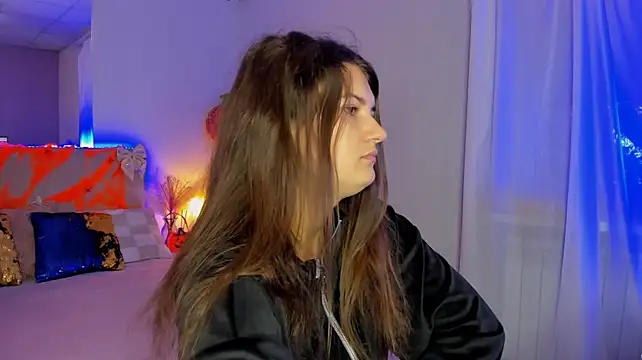 Laura_Leee - naked tits