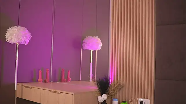 EllenKarter - Striptease and naked dance