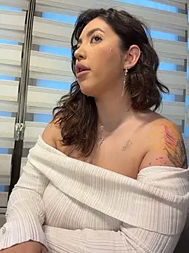 CleoLangley - 🍑Curves You Can't Resist
