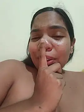 Cloee_hills1 - OPEN PUSSY IN CAMERA