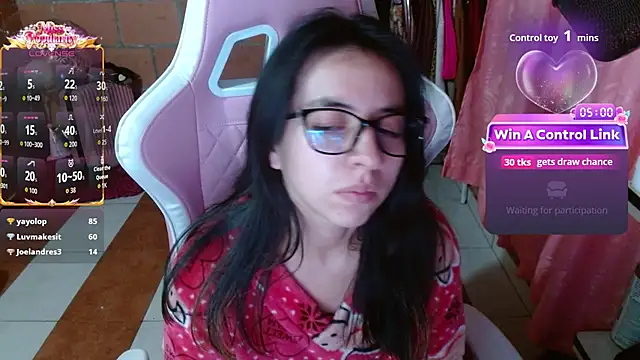 Maggie_Fox3 - SHOW ASS