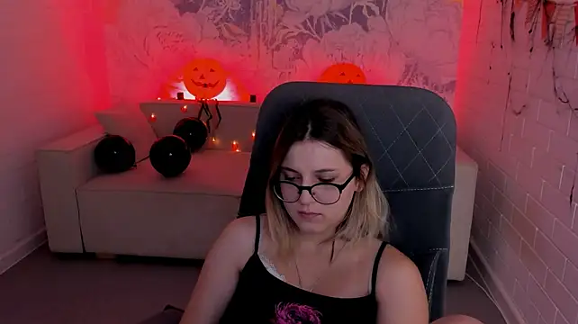 LeslieBloom - on the new dress