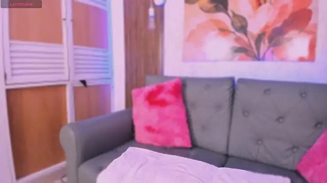 Sirenita_petitexoxo - Sexy booty oil massage