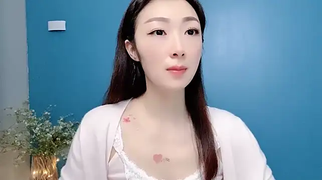 Ella55-- - 平板支撑迈腿🌸Plank leg taps