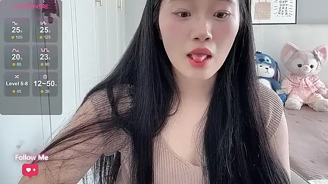 --bee-- - 瑟瑟吃香蕉