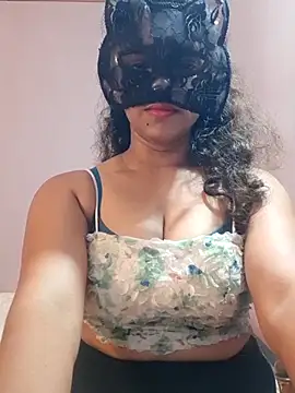 Chathunii - boobs show