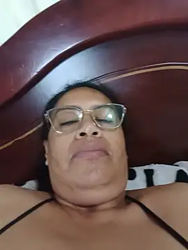 Emilif_ - squeeze tits 🍒