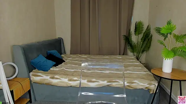 Sally_Ange1 - oil on sexy ass+ slaps😘