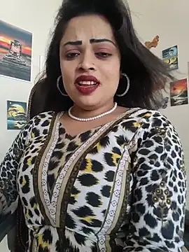 Pinky-2 - Oiling My Sexy Pussy Hole