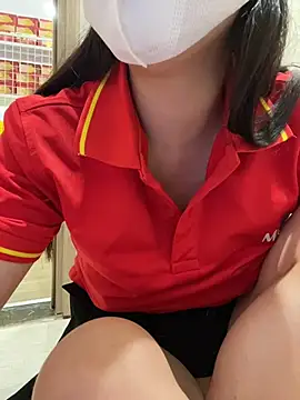 Sneaky_Cumshoot