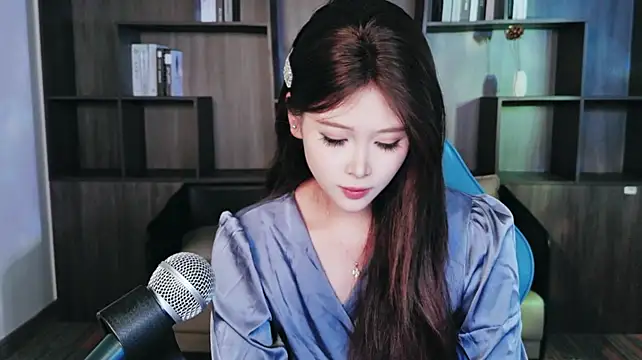 Yiyi__01 - 穿上丝袜