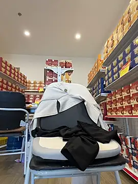 Sneaky_Cumshoot