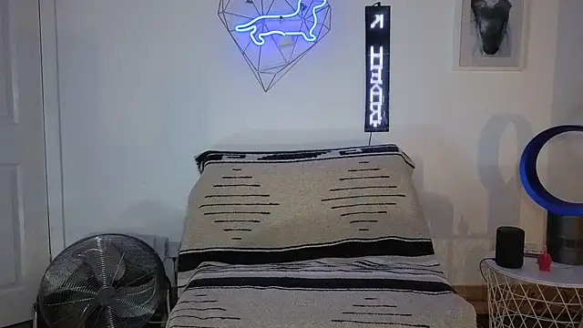 TinaBeena - Titty fuck + 1x live photo shot custom