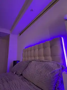Mialunaxx - Dildo en 4