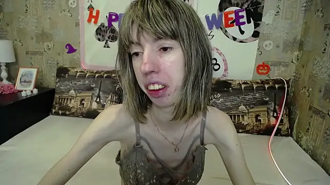 Unusual_G - topless 10 min
