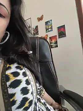 Pinky-2 - Oiling My Sexy Pussy Hole