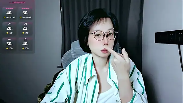 Lin_lin_520_520 - ❤️~~性感揉胸~~ ❤️ ~~ 1分钟
