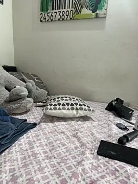 LinaRabbit - masturbating and rubbing pussy 🍆