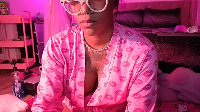 VixenCapri - fuck my tight ass hole