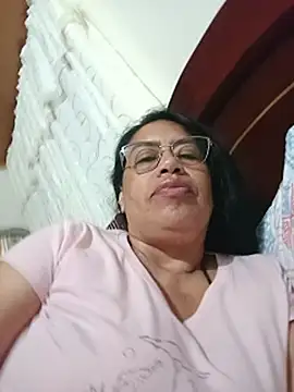 Emilif_ - squeeze tits 🍒