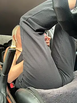 MerlinDave - Finger pussy/naked ✌️🤫🤤
