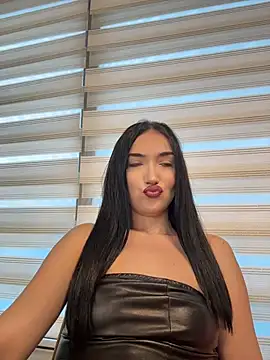 AliceSchuster - that’ll make you leak💦