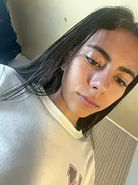 Lilybeeth - Show the tits.