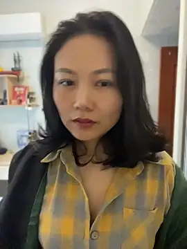 Cucu25671 - 半裸内内里的特写