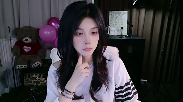 GUGUGAGA-1 - 换装秀💗