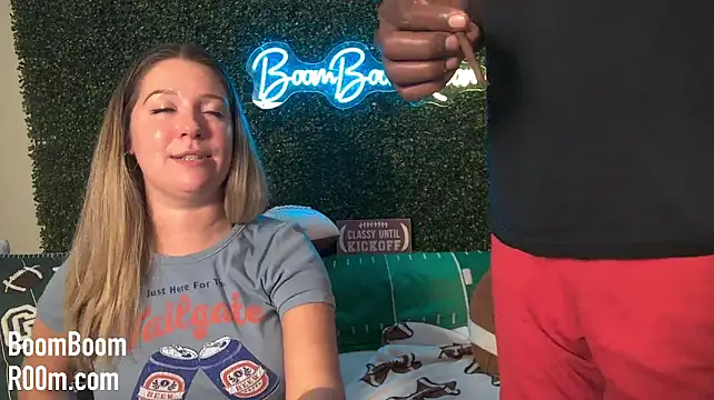 Boomboomr00m - Naked Oil Show