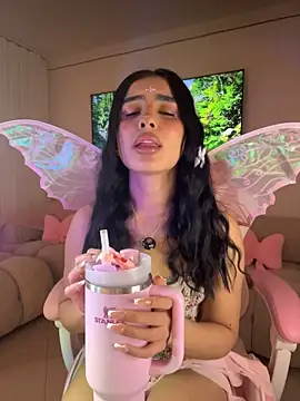Emily-14 - Hiii hii, make me feel horny dddy