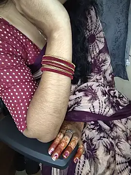 Cute-Smiely-Queen-Telugu - Ice on boobs