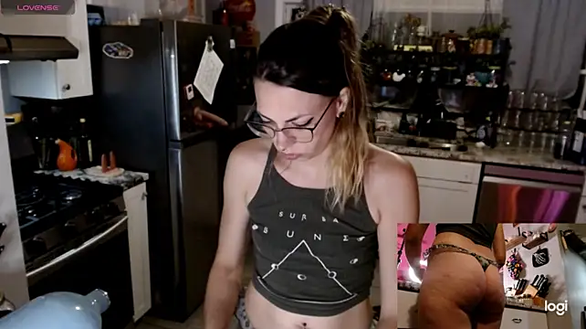 KierBearKisses - Dildo Play 5+ min
