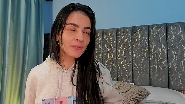 Samantha_Velle - oil on my bum