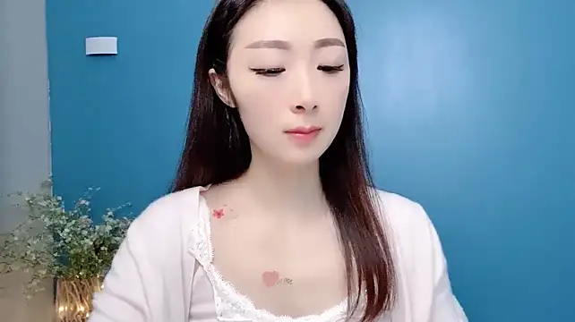 Ella55-- - 平板支撑迈腿🌸Plank leg taps