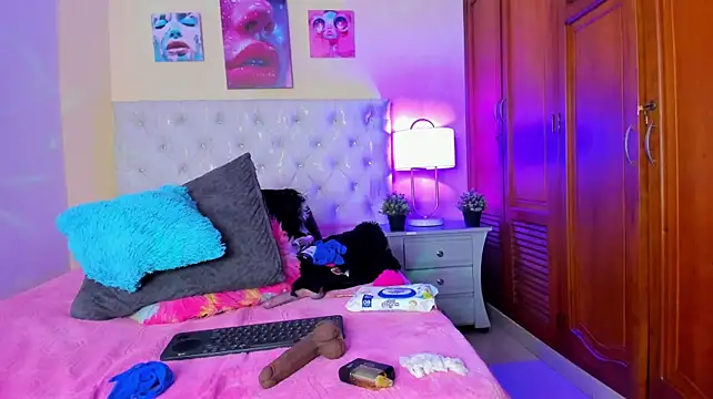 Aliyah_sweet - oil ass+ 1 finger in ass