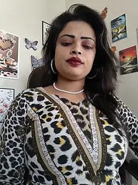 Pinky-2 - Oiling My Sexy Pussy Hole