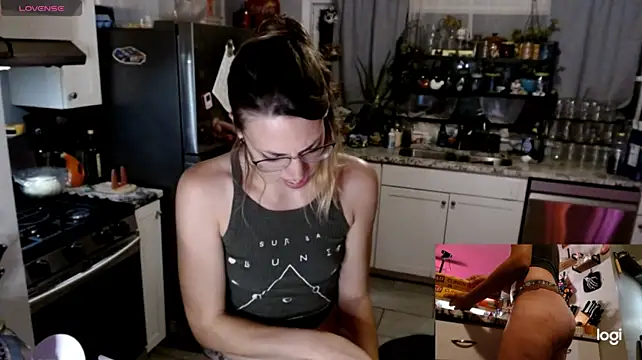 KierBearKisses - Dildo Play 5+ min