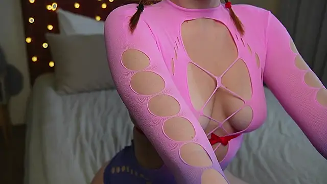 _wendydarling_ - let my nipples pop out