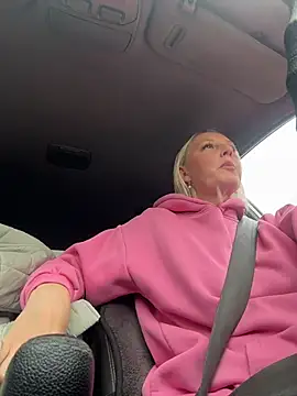 MerlinDave - Finger pussy/naked ✌️🤫🤤