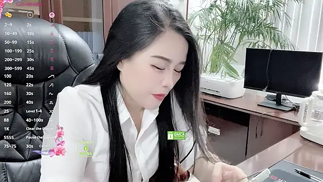 Kaixin-Luckygirl - 脱丝袜塞嘴里2分钟