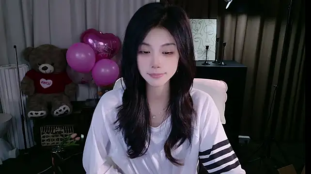 GUGUGAGA-1 - 换装秀💗