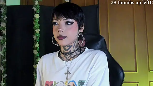 Miss_tomie - spank me hard