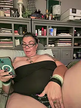 Dieseldame1313 - Hey guys topless dance