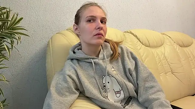 CriseldaStarns - Send a Feet Photo in PM