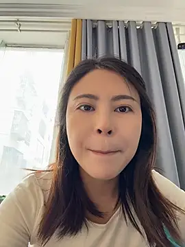 YaoYao8888 - 店门口脱掉内裤直播两分钟
