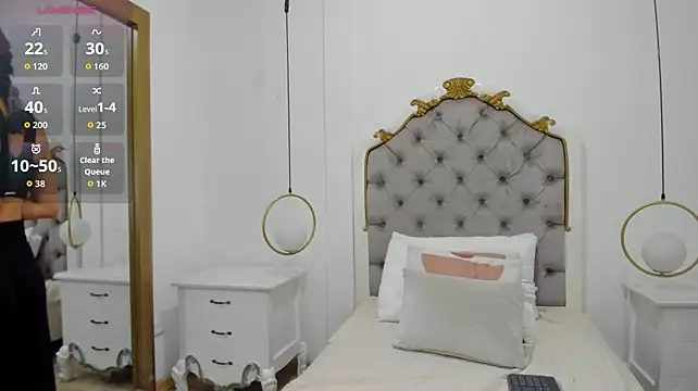 Skylerwhite02 - show tits