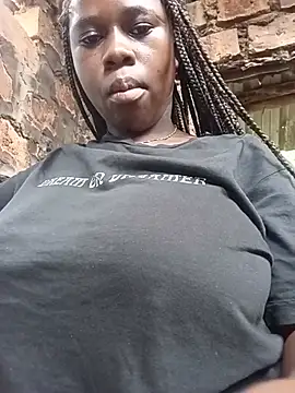 Sassy_boobs21 - Naked for daddy