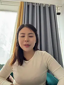 YaoYao8888 - 店门口脱掉内裤直播两分钟